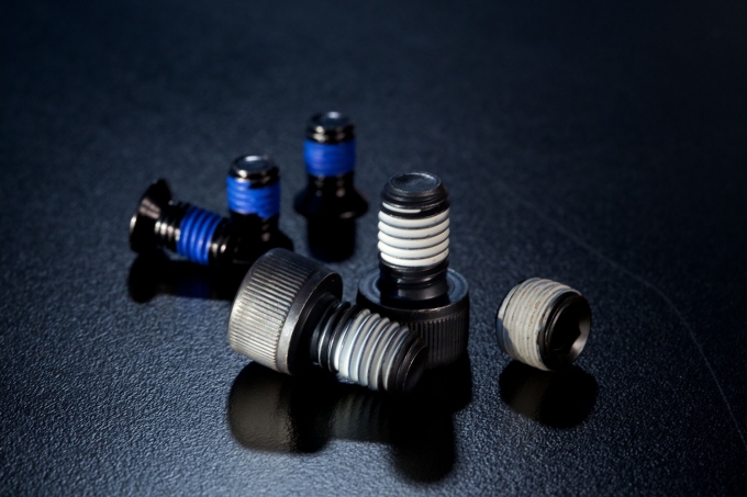 precote®5   高效能预涂式防漏和定位化学胶