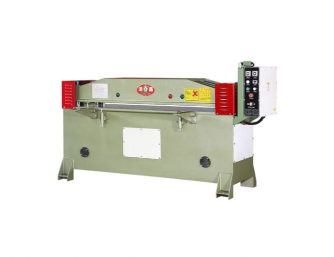 精密四柱自動平衡油壓裁斷機